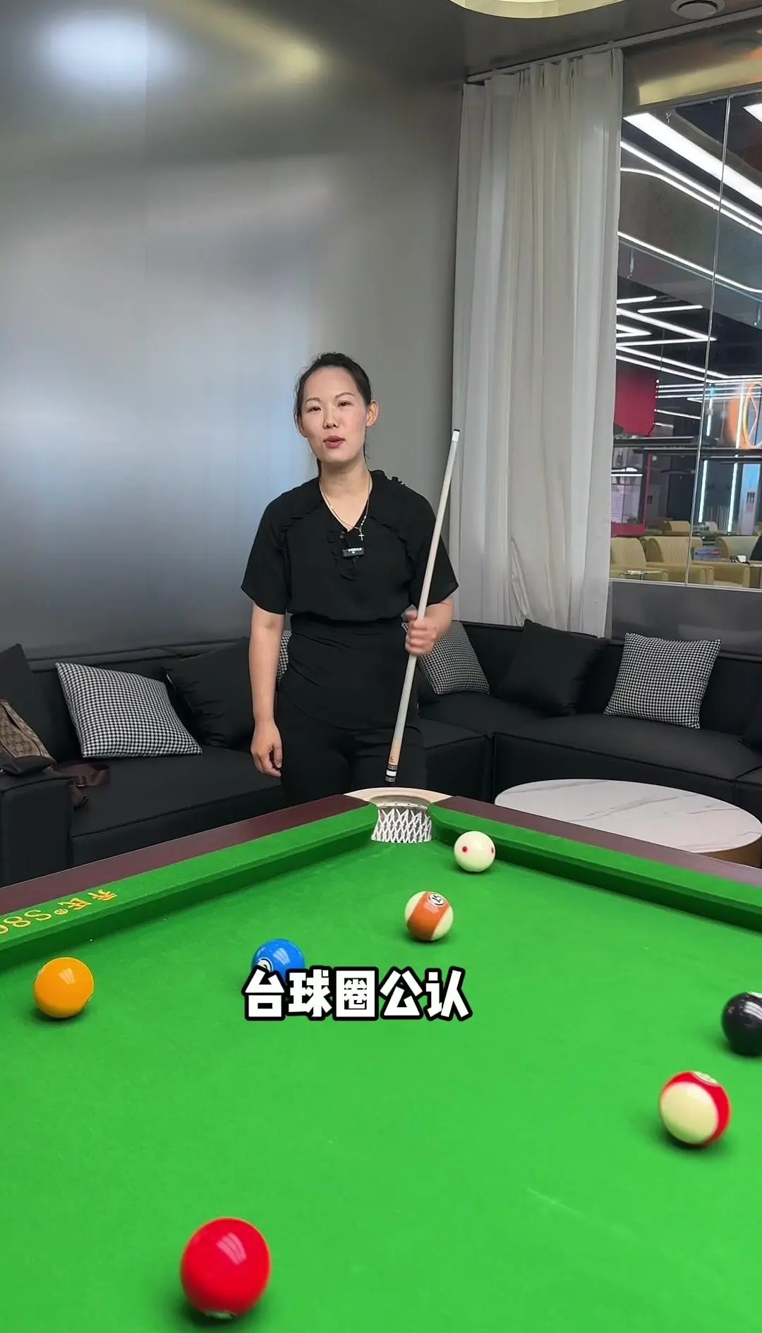 爱游戏-台球选手的成长故事：从业余到职业的蜕变的简单介绍