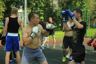 爱游戏平台-拳击青训计划启动 关注青少年体能发展，拳击青少年重量级别划分