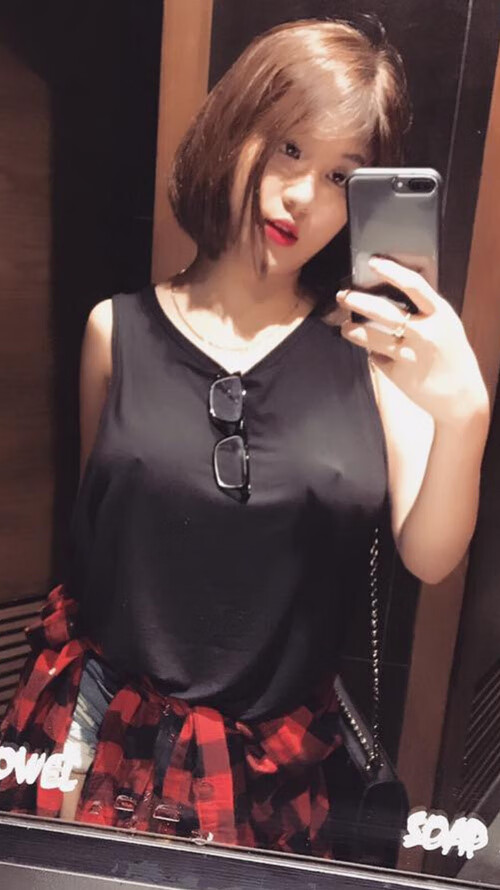 爱游戏登录入口-诺埃·庞蒂男子蝶泳赛场新星崛起