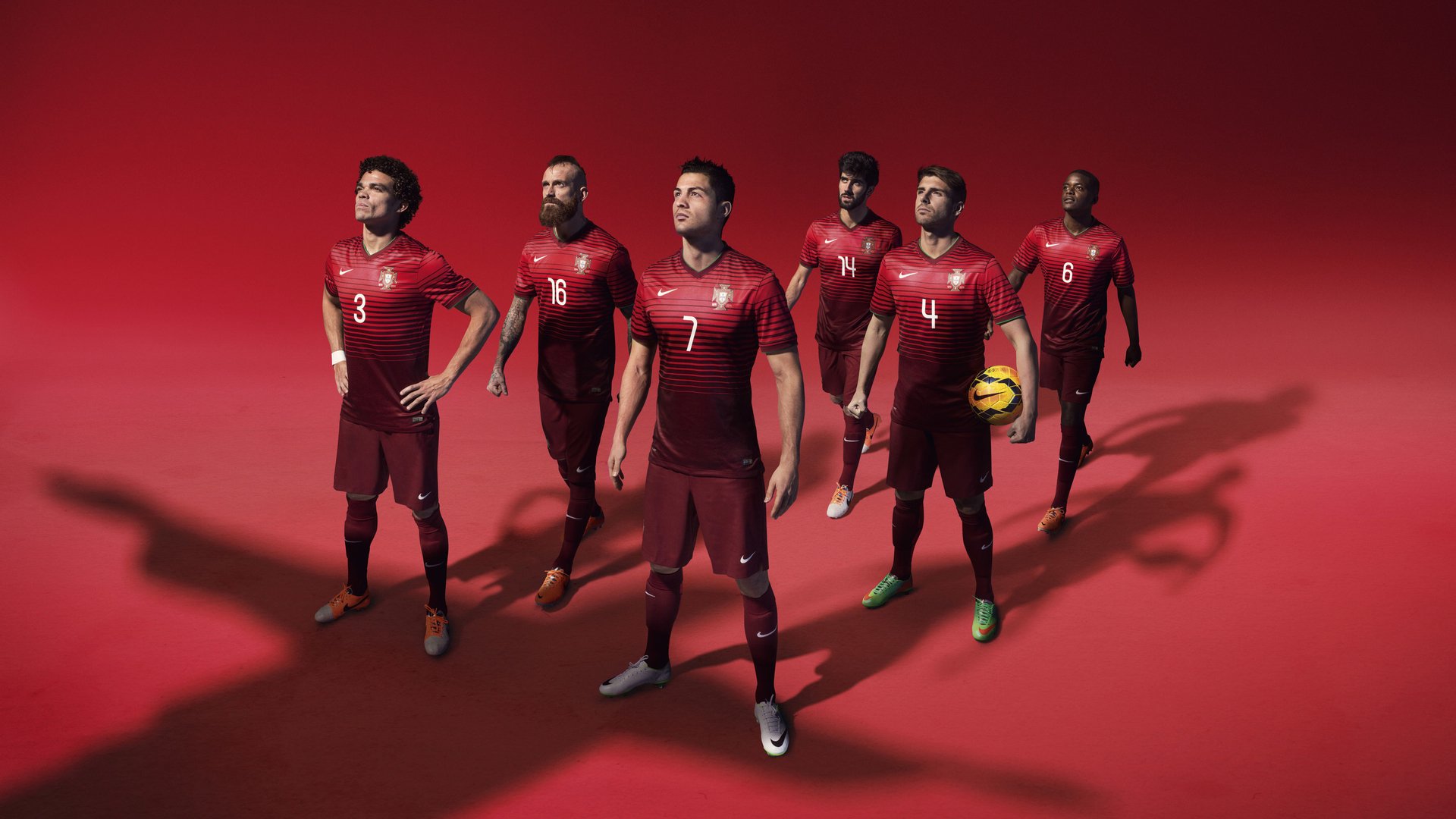 日本球员赛场拼搏,收获赞誉,日本队球员